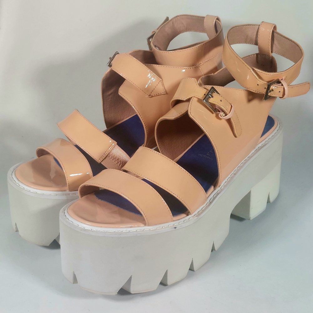 RARE Jeffrey Campbell Blush Patent & White Weymouth Platform Sandals, W10, EUC
